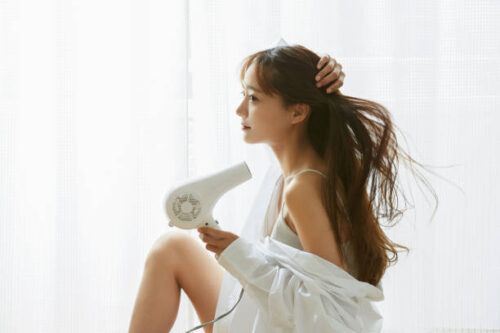 サラサラな髪の女性
